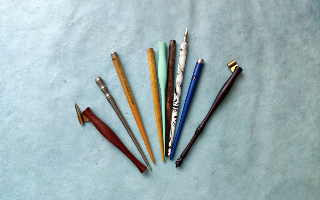 Porte-plumes En Plastique Pour Calligraphie - Vert Et Noir - Occasion Très Bon état